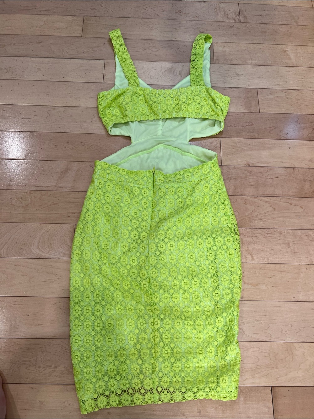 Akira Chicago Red Label Women's Medium Neon Lime Green Floral Lace Cutout Sheath - Picture 13 of 13